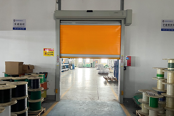 降低车间能耗，提升进出效率——车间隔断就用盛普莱快速卷帘门