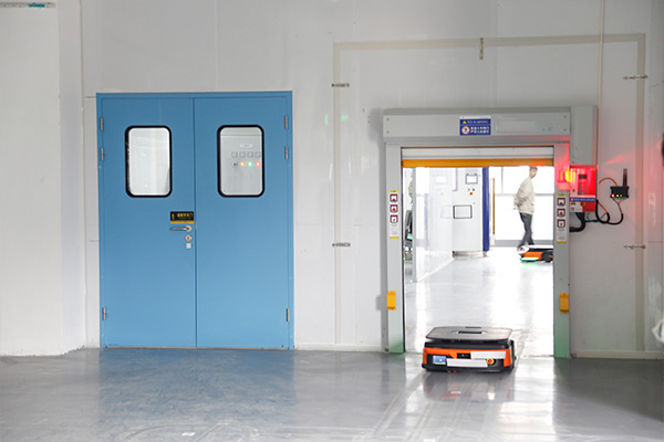 AGV小车联动快速门